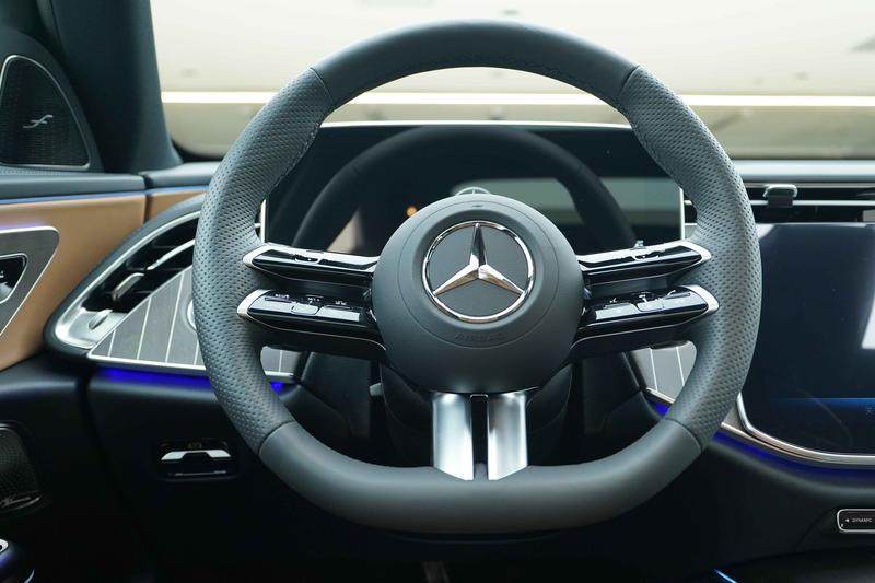 Mercedes-Benz E-Class, 2026 — фото 9 из 12