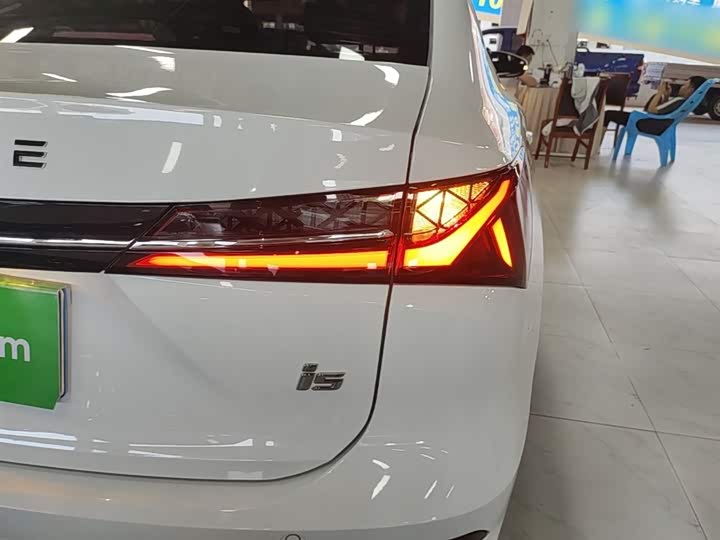 Roewe i5, 2025 — фото 8 из 9