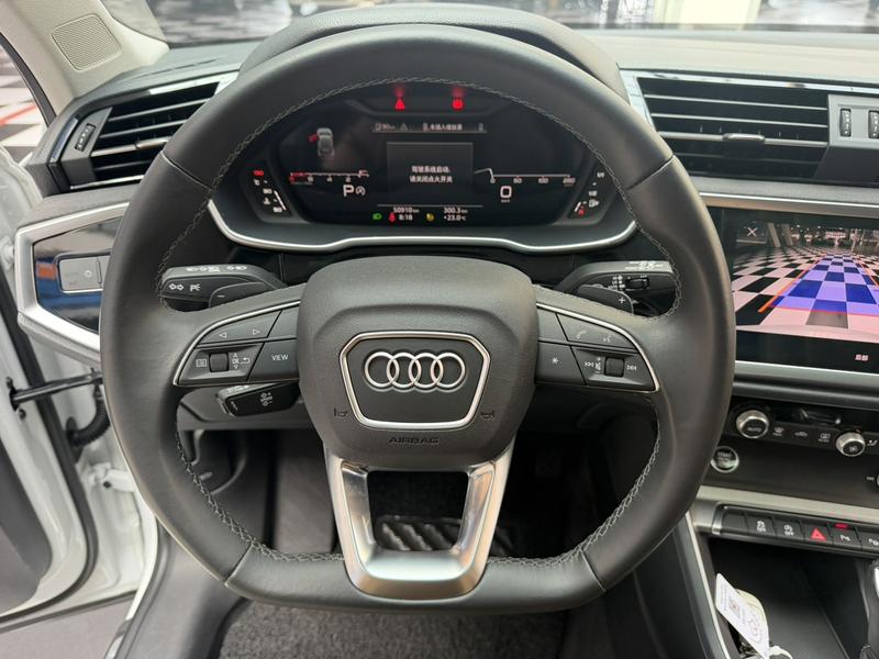 Audi Q3, 2022 — фото 9 из 12