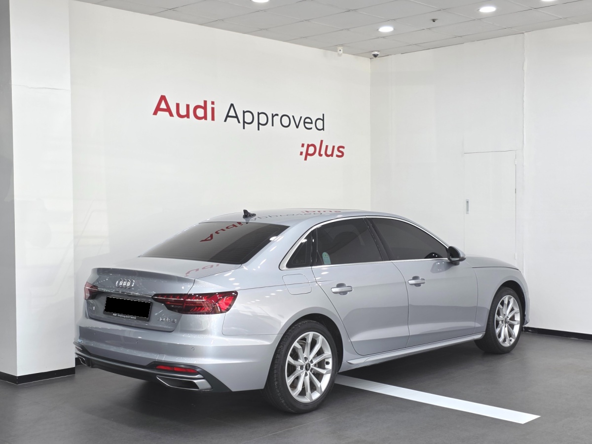 Audi A4, 2023 — фото 2 из 12
