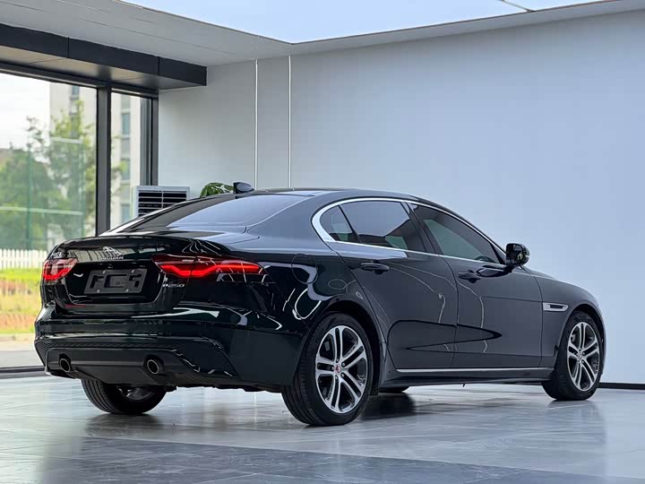 Jaguar XE L, 2023 — фото 3 из 9