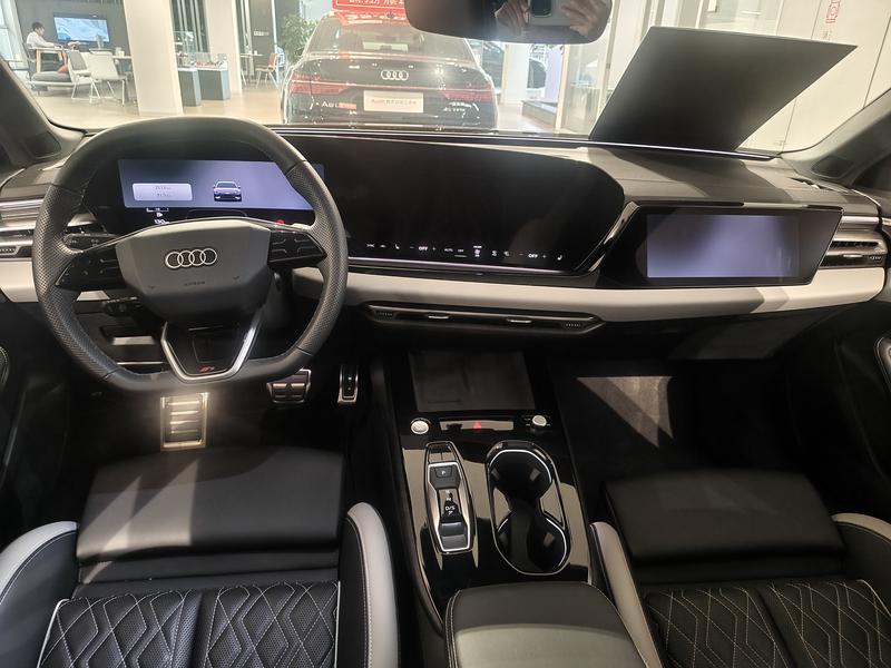 Audi A5L, 2025 — фото 7 из 10