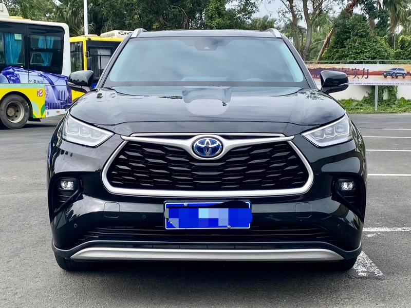 Toyota Highlander, 2022 — фото 2 из 9