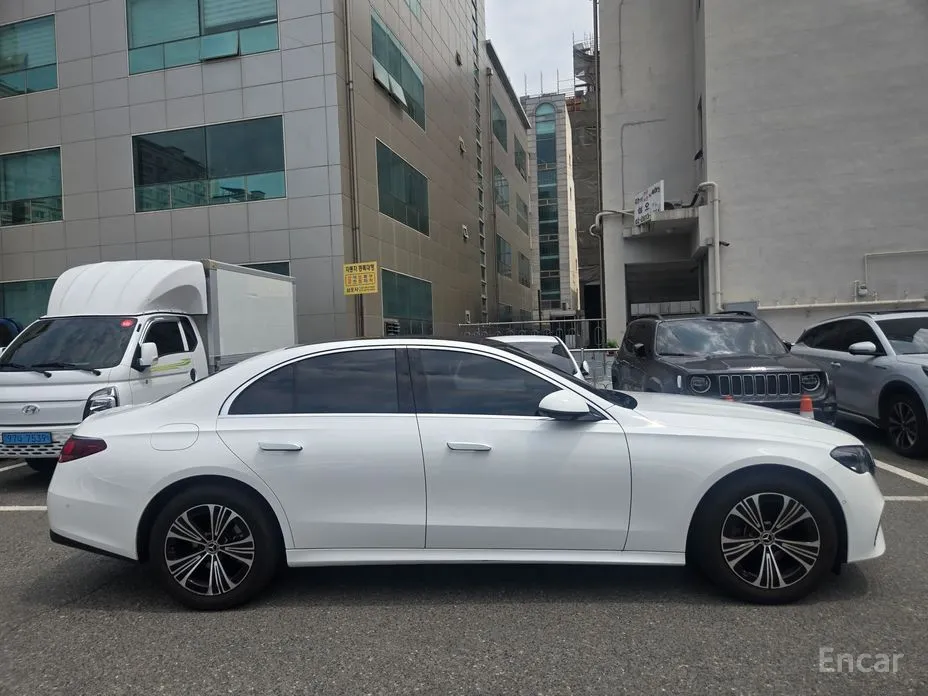 Mercedes-Benz E-Class, 2025 — фото 5 из 12