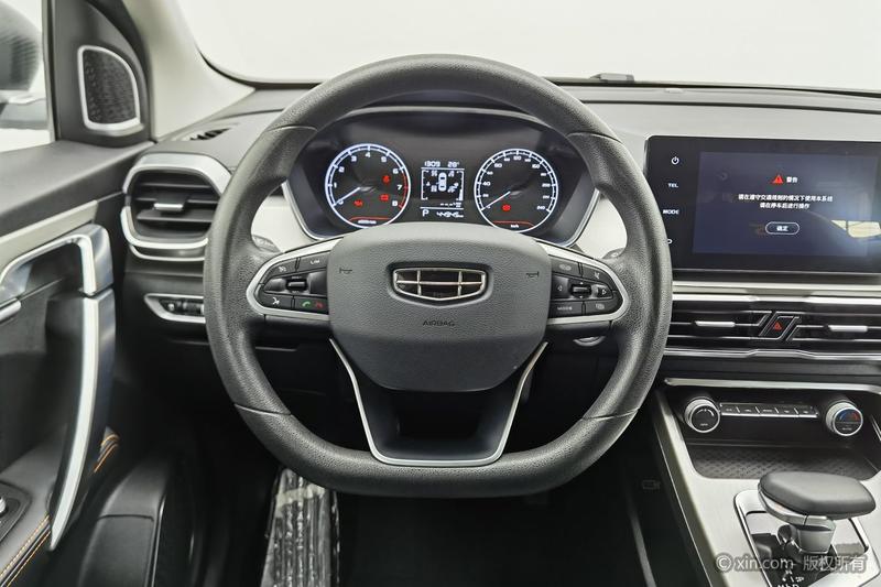 Geely Coolray, 2024 — фото 9 из 12