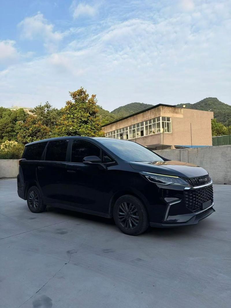 Maxus Euniq 5, 2022 — фото 3 из 10