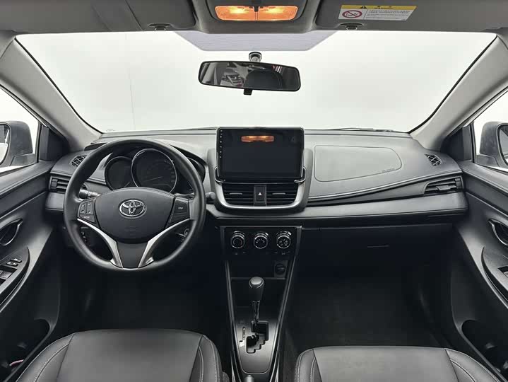 Toyota Yaris L Hatchback, 2022 — фото 7 из 9