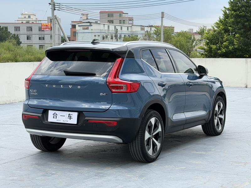 Volvo XC40, 2022 — фото 7 из 12