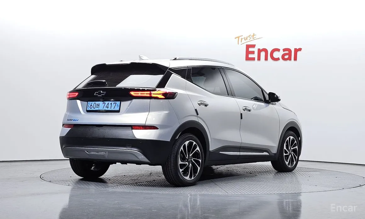 Chevrolet Bolt EUV, 2023 — фото 2 из 12