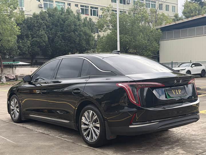 Hongqi E-QM5, 2023 — фото 6 из 9