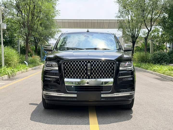 Lincoln Navigator, 2023 — фото 5 из 9