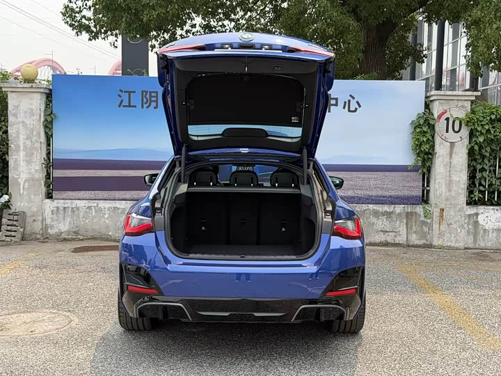BMW i4, 2024 — фото 6 из 9