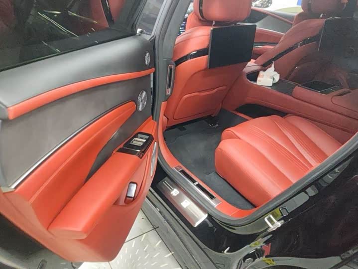 BYD Yangwang U7, 2025 — фото 6 из 7