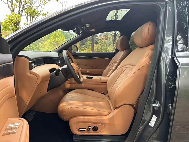 Dongfeng Aeolus L8, 2025 — фото 7 из 9