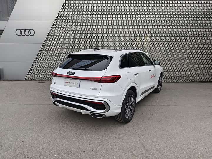Audi Q5L, 2025 — фото 5 из 9