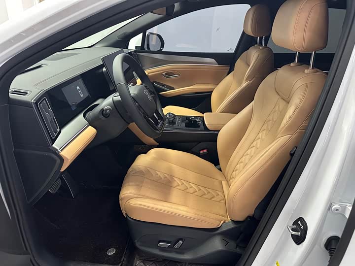 BYD Song L DM-i Hybrid, 2024 — фото 7 из 9