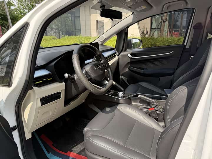 Geely Geometry EX3, 2022 — фото 5 из 9