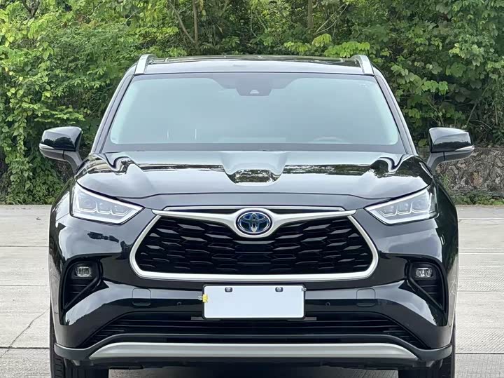 Toyota Highlander, 2023 — фото 2 из 9