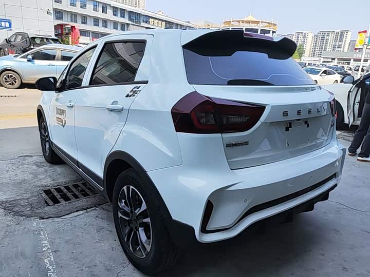 Geely Geometry EX3, 2021 — фото 5 из 9