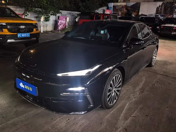 Geely Galaxy Starshine 8 EM-i, 2025 — купить в Белгороде под ключ