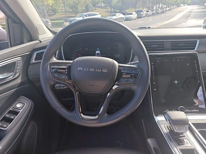 Roewe RX5, 2025 — фото 6 из 9