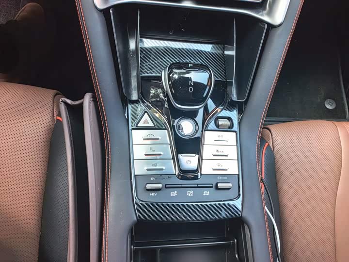 BYD Song Plus Hybrid/EV, 2022 — фото 7 из 9