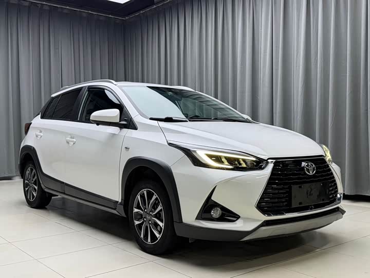 Toyota Yaris L Hatchback, 2022 — фото 2 из 9
