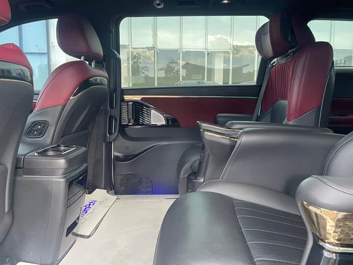GAC Trumpchi M8, 2023 — фото 8 из 9