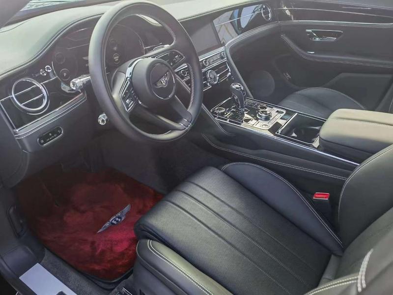 Bentley Flying Spur, 2022 — фото 6 из 8