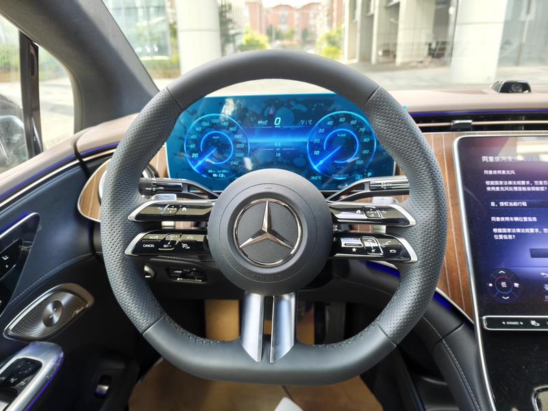 Mercedes-Benz EQE, 2025 — фото 12 из 12