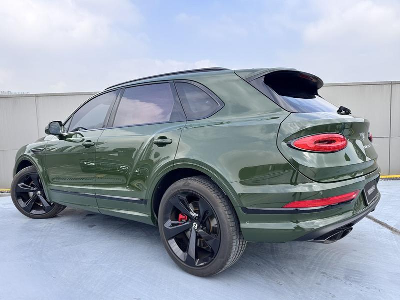 Bentley Bentayga, 2023 — фото 5 из 12