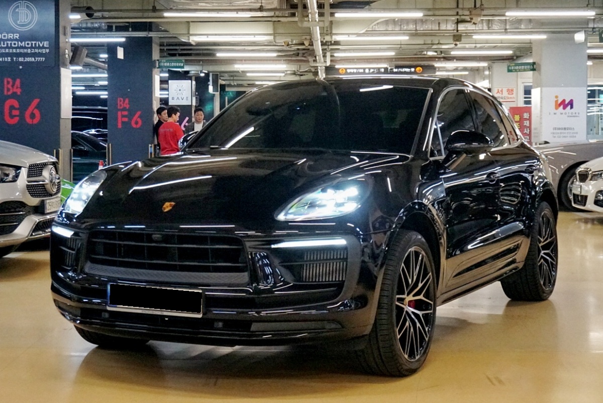 Porsche Macan, 2022 — фото 2 из 12