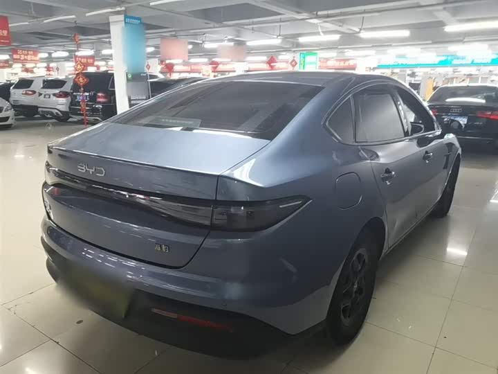 BYD Seal 05 DM-i Hybrid, 2025 — фото 7 из 9