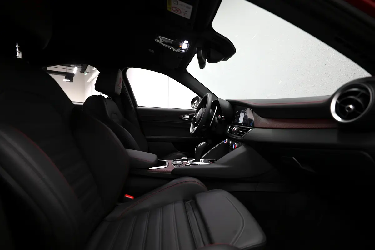 Alfa Romeo Giulia, 2025 — фото 7 из 10