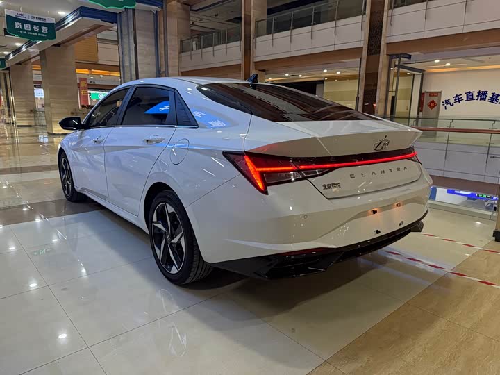 Hyundai Elantra N line, 2022 — фото 5 из 9