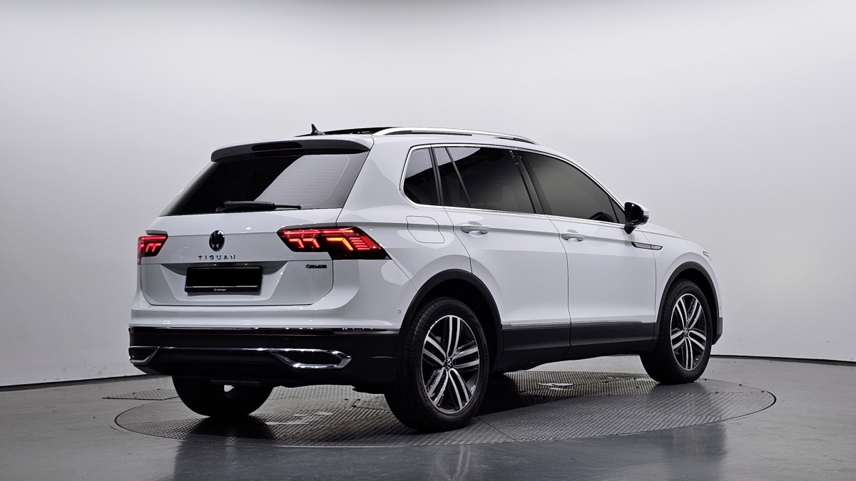 Volkswagen Tiguan, 2023 — фото 2 из 12
