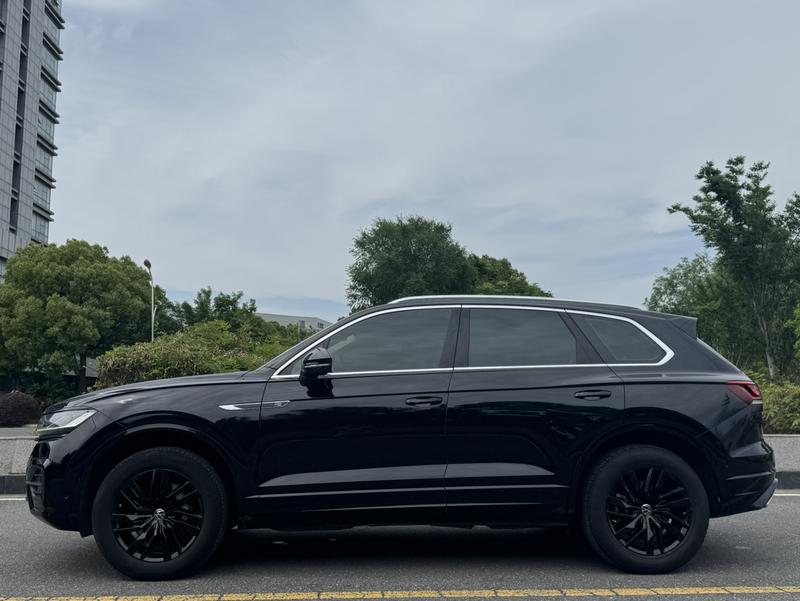 Volkswagen Touareg, 2022 — фото 3 из 10