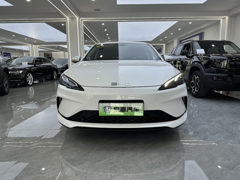 BYD Seal 05 DM-i Hybrid, 2025 — фото 2 из 12