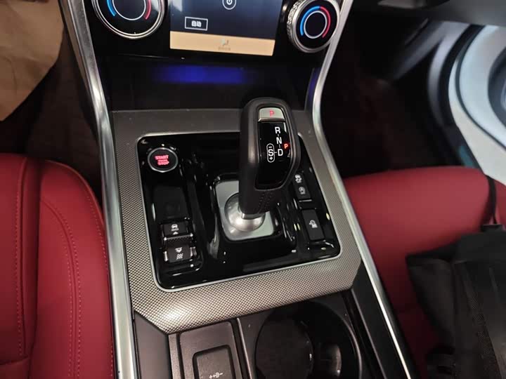 Jaguar XE L, 2024 — фото 6 из 9