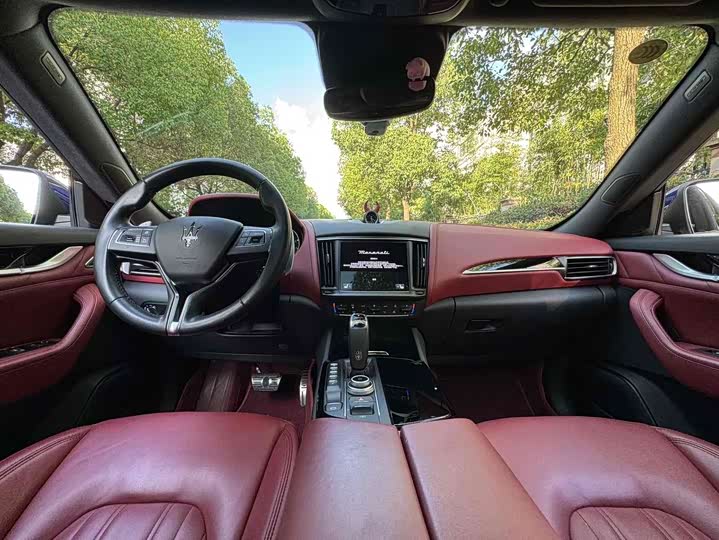 Maserati Levante, 2021 — фото 7 из 9