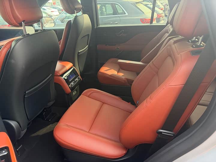 Lincoln Aviator, 2025 — фото 8 из 9