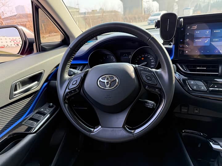 Toyota C-HR, 2022 — фото 9 из 9