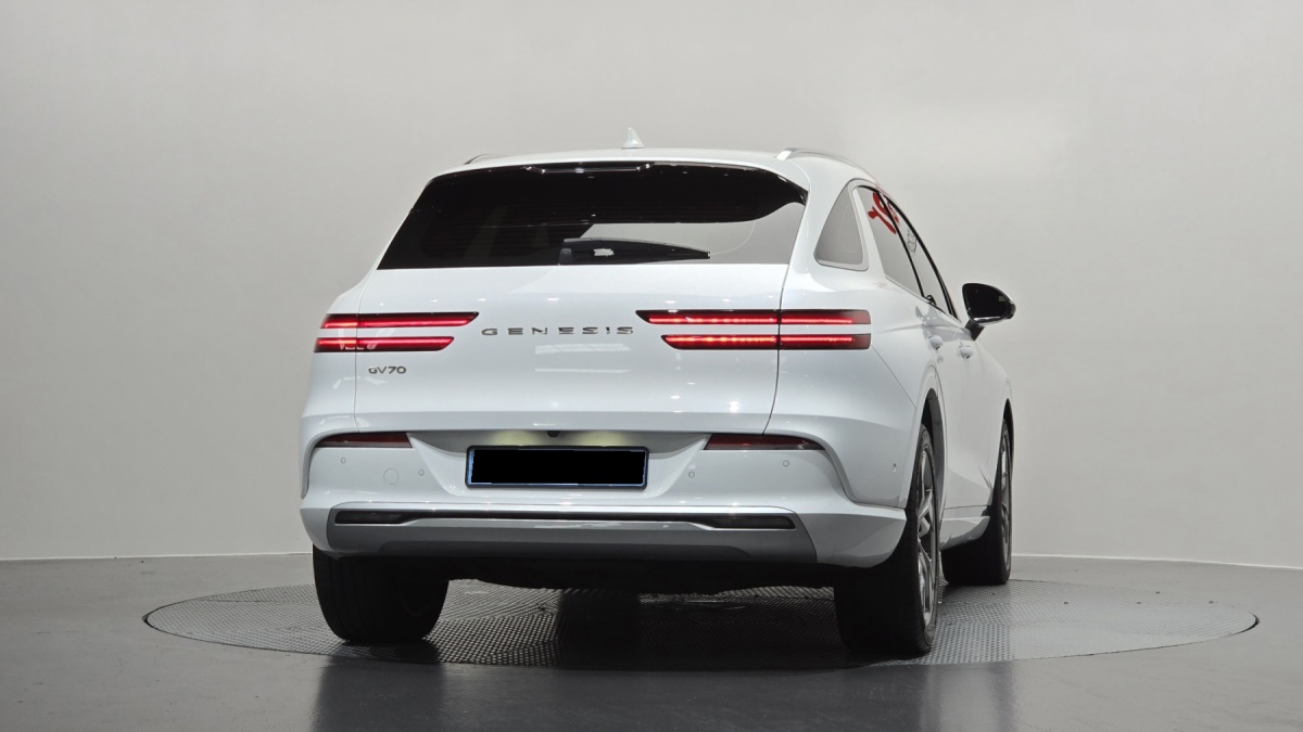 Genesis GV70, 2022 — фото 4 из 12