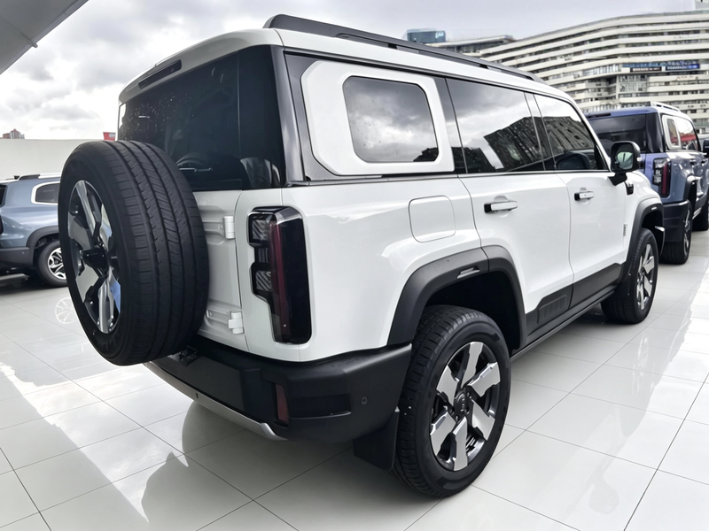 BAIC Beijing BJ40 Hybrid, 2025 — фото 4 из 12