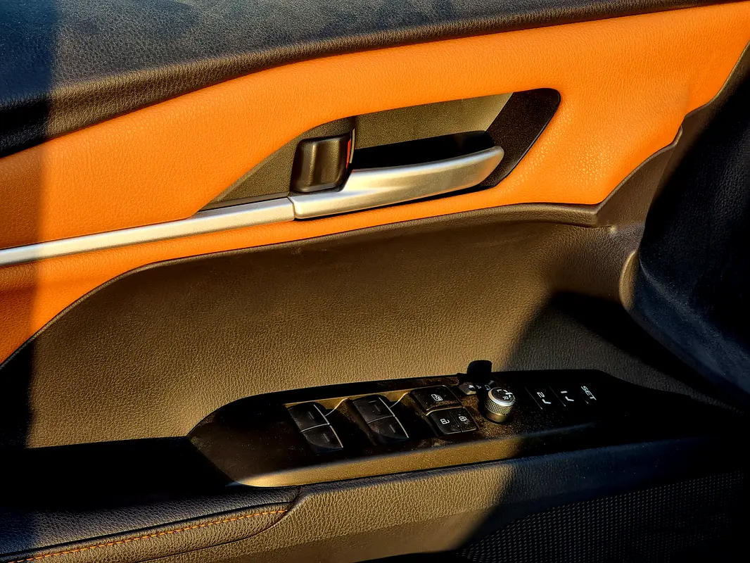 Toyota Camry, 2026 — фото 8 из 10