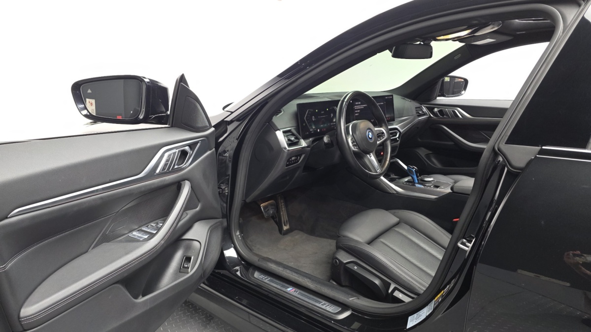 BMW i4, 2022 — фото 10 из 12