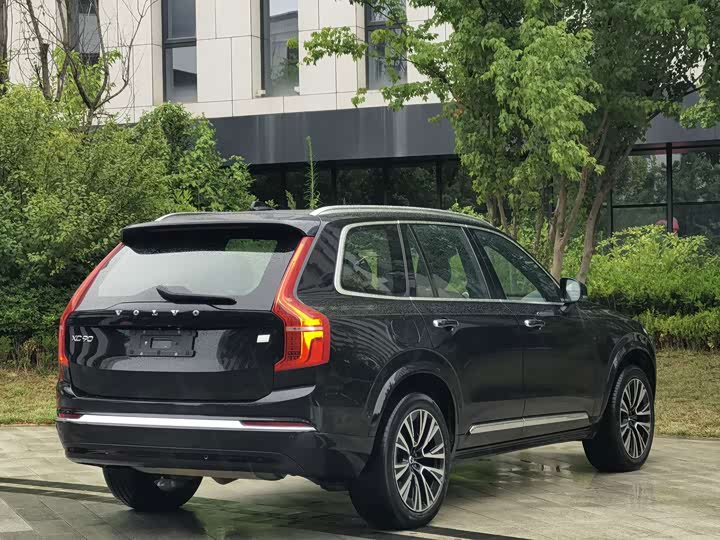 Volvo XC90 Hybrid, 2023 — фото 5 из 9