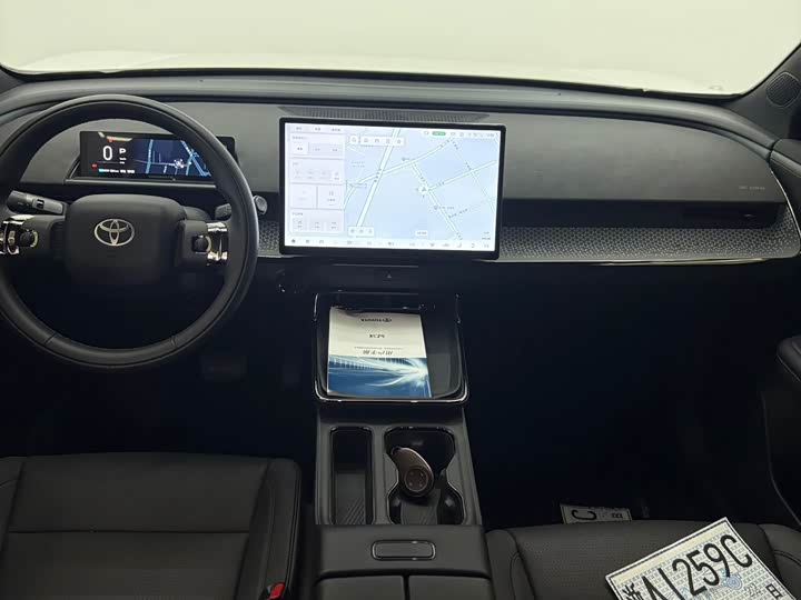 Toyota bZ3X, 2025 — фото 9 из 9