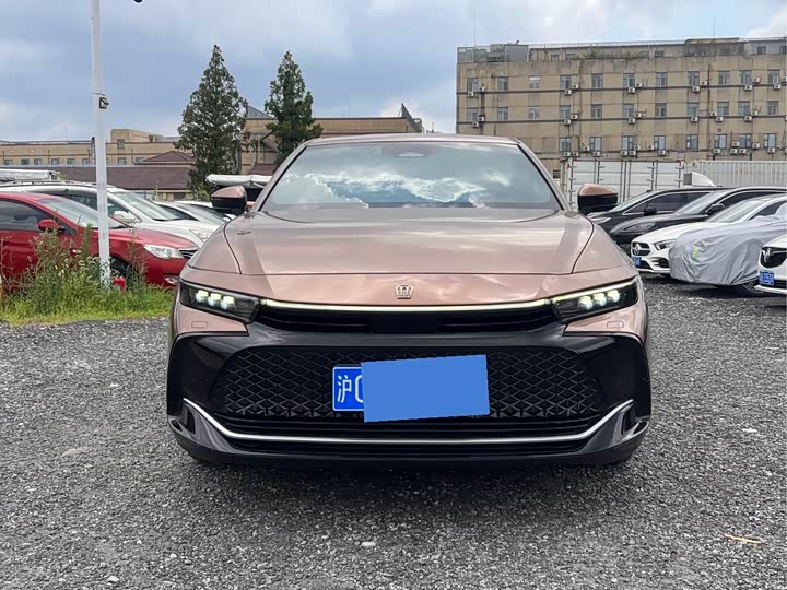 Toyota Crown SportCross, 2023 — фото 2 из 9
