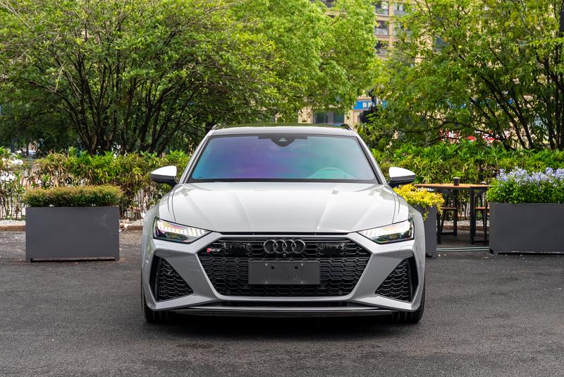 Audi RS 6, 2021 — фото 2 из 11